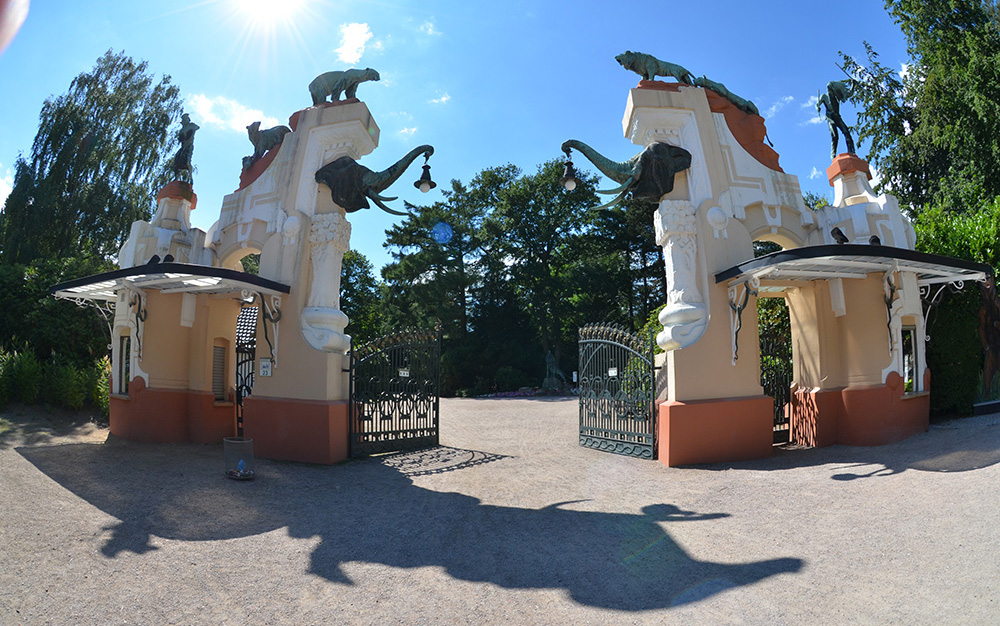Das alte Jugendstil-Portal im Tierpark Hagenbeck