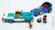 Zwei Lego Autos mit Autounfall