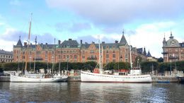Schiffe im Hafen von Stockholm