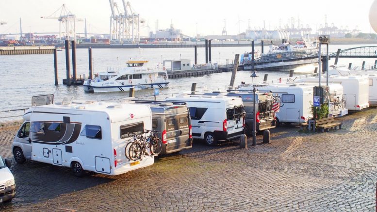#vanlife: Wohnmobile können für eine Nacht direkt am Hafen parken bzw. übernachten