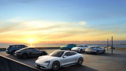 Porsches im Sonnenuntergang - Werksfoto