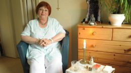 Seelenheilerin Maria Heising in ihrem Behandlungsraum