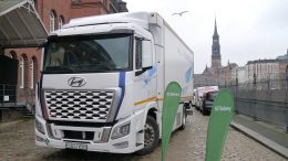 LKW mit Wasserstoff Brennstoffzellenantrieb von Hyundai in Hamburg