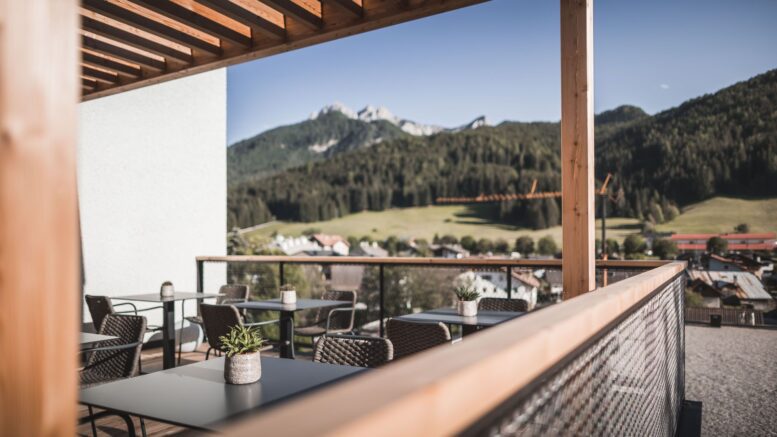Blick vom Panoramarestaurant auf die Berge
