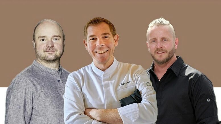 Mathias Apelt, Volker Fuhtwerk und Nico Mordhorst (von links) kochen gemeinsam beim Küchenkarussell auf Gut Panker